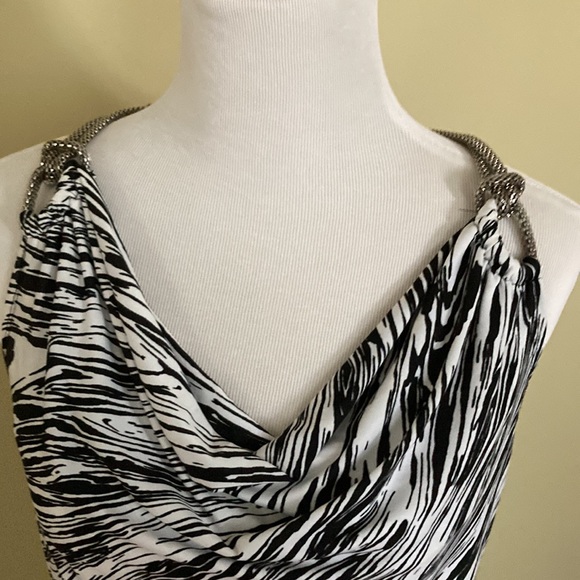 Sexy Summer Dress w/metal embellishments - Picture 5 of 10